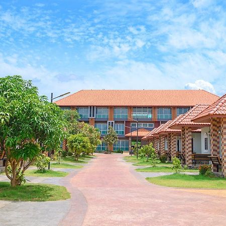 Pak Chong Avarin Resort מראה חיצוני תמונה