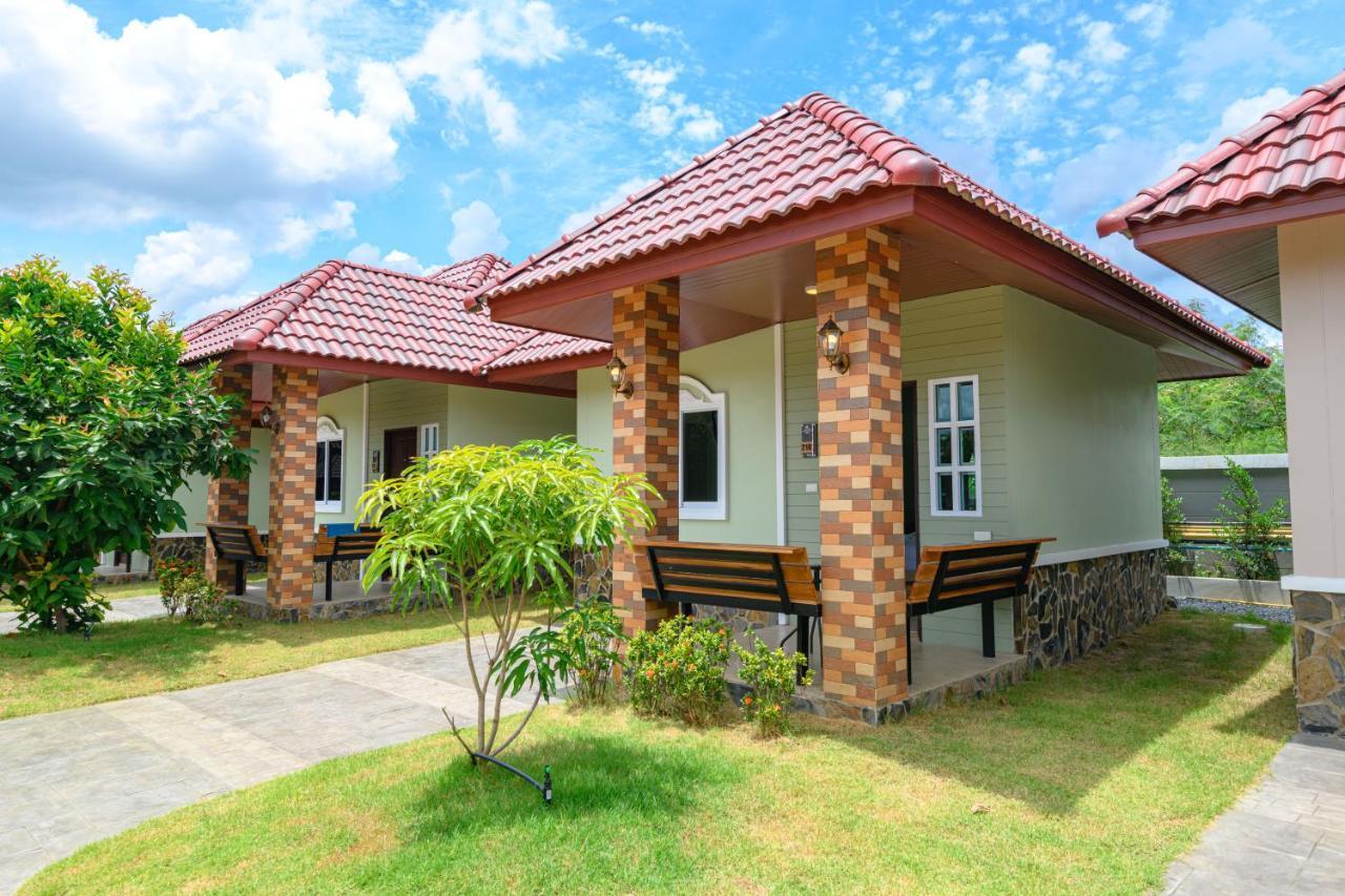 Pak Chong Avarin Resort מראה חיצוני תמונה
